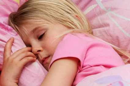 a baby sleeping 7pm to 7am